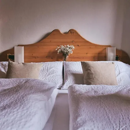 Alojamento de Turismo Selvagem Mia Majon *